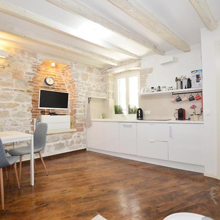 Pisinium Apartment Rovinj Exterior photo